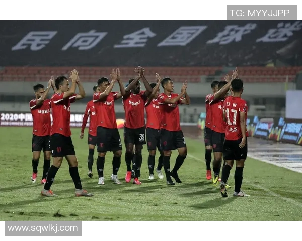 北京人和迎战成都兴城争夺中甲联赛关键三分全力以赴展现球队实力 北京人和迎战成都兴城争夺中甲联赛关键三分全力以赴展现球队实力