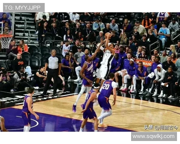 欧文对阵雷霆狂砍35分展现超强个人能力引发球迷热议