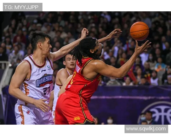 南京同曦对阵深圳篮球比赛直播全程回顾与精彩瞬间分析